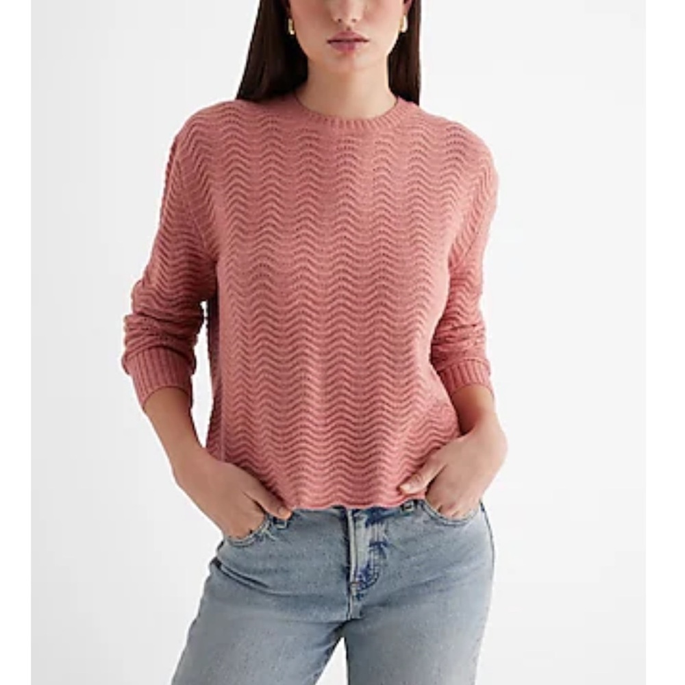 Wavy Stitch Crew Neck Sweater in Pink. Size XL. BRAND NEW WITH TAGS.